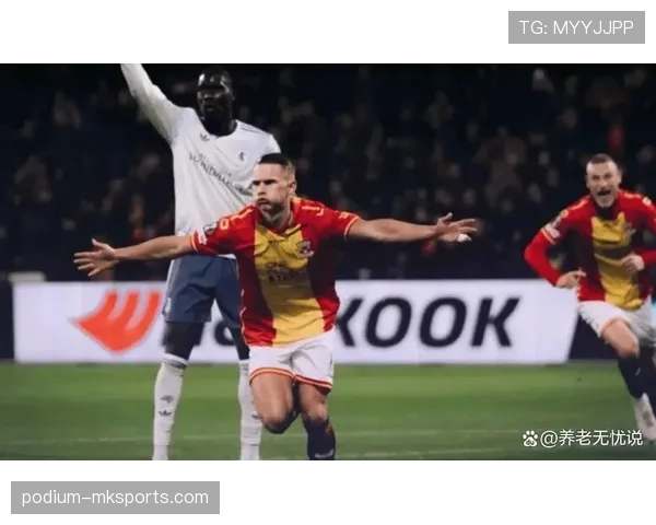 小球队爆冷击败豪门,惊艳表现引爆足坛热议 小球队爆冷击败豪门,惊艳表现引爆足坛热议